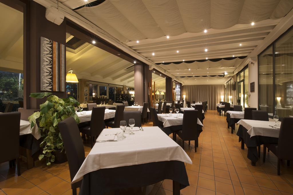 Hotel Villa Ducale Parma Exterior foto